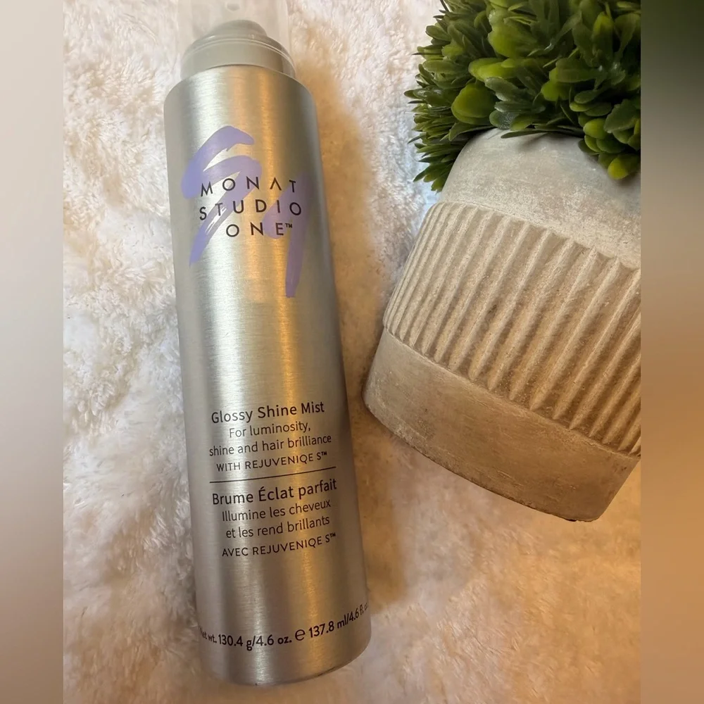 Monat Studio One Glossy Shine Mist - Silver with Purple Accent